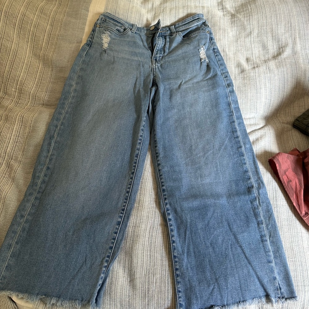 Uniqlo Cropped Distressed Wide Leg Jeans